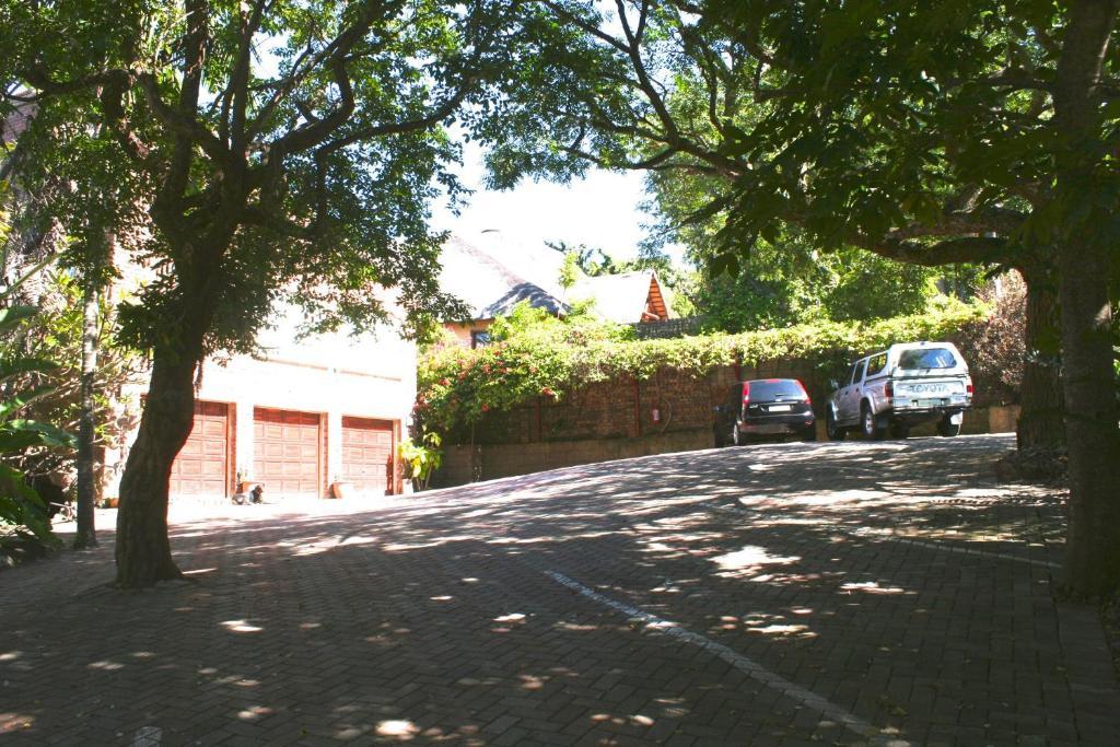 Columbus Guest House Mbombela Exterior foto